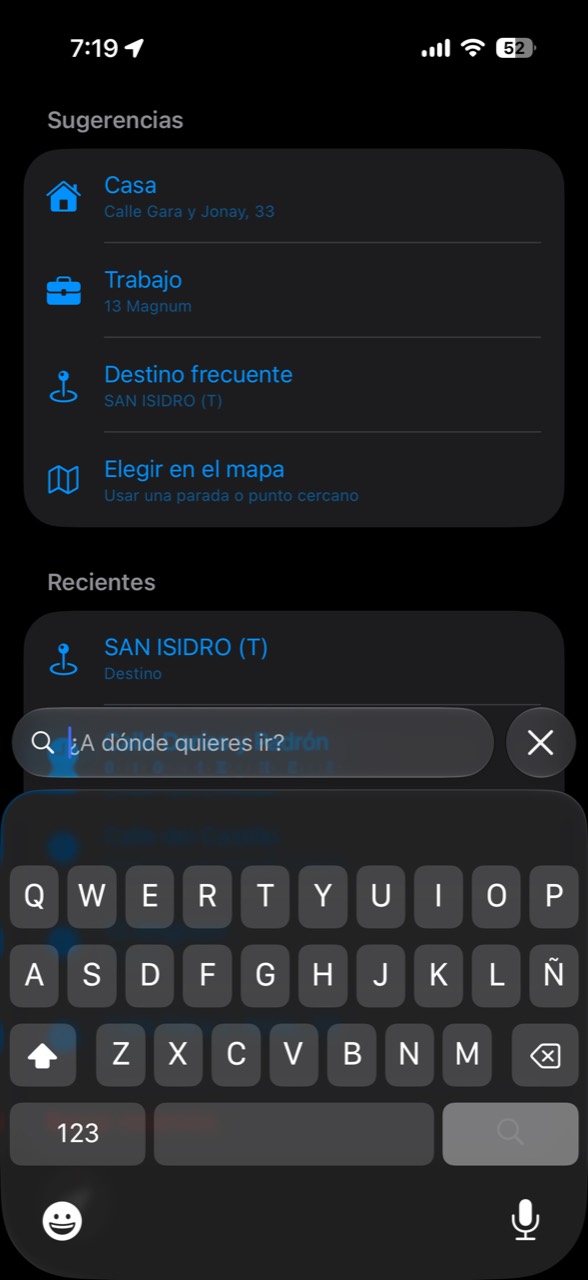Búsqueda de destino con teclado y sugerencias.